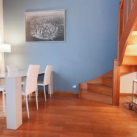Hotel Apts Bridgestreet Opera 4*
